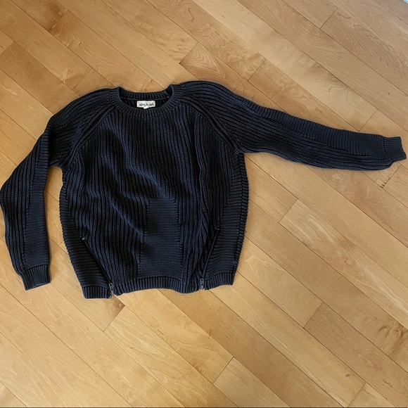 Olive & Oak Zipper Sweater - Medium - Picture 2 of 5